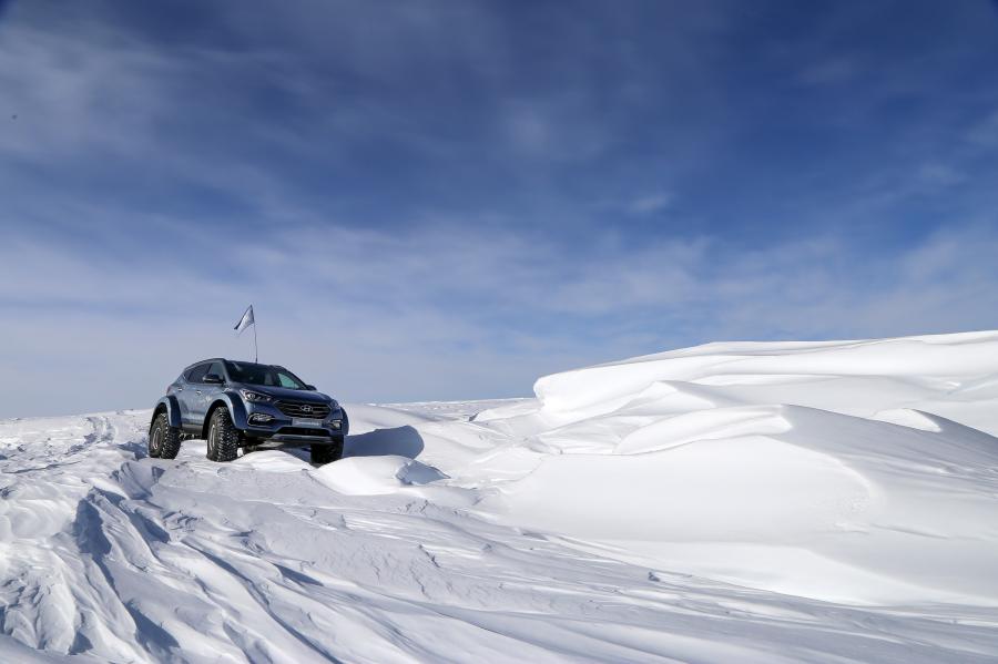  Hyundai Santa Fe by Arctic Trucks 2017 года  (фото 21 из 27)